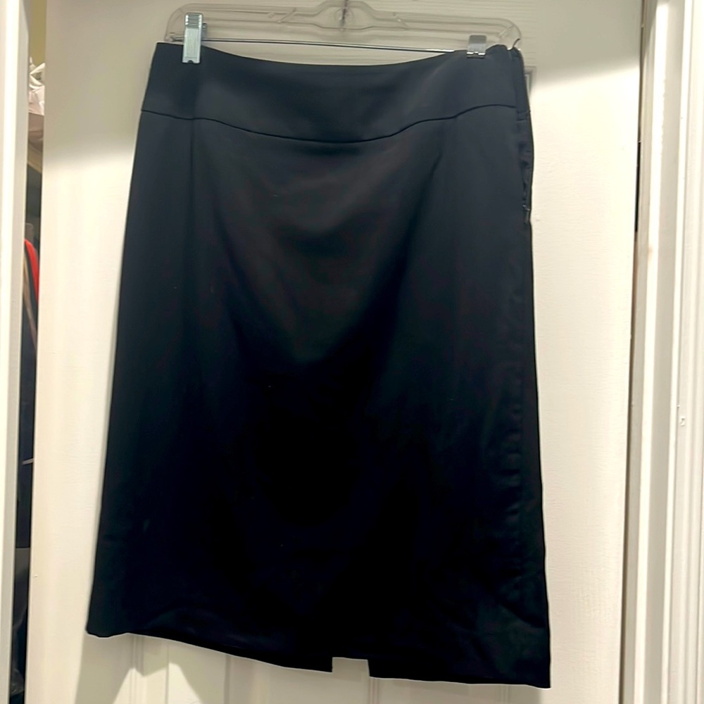 Banana Republic black skirt